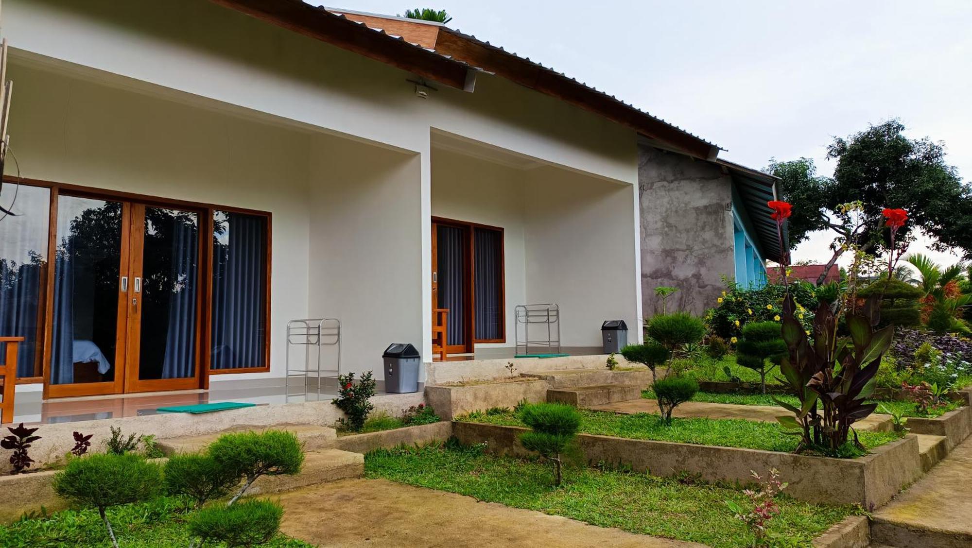 Embun Rinjani Homestay Senaru Exterior photo